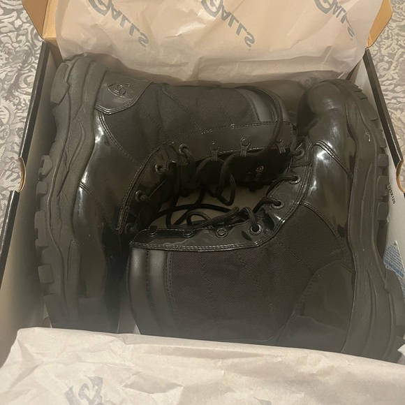 Gallis High Boot - Picture 2 of 5